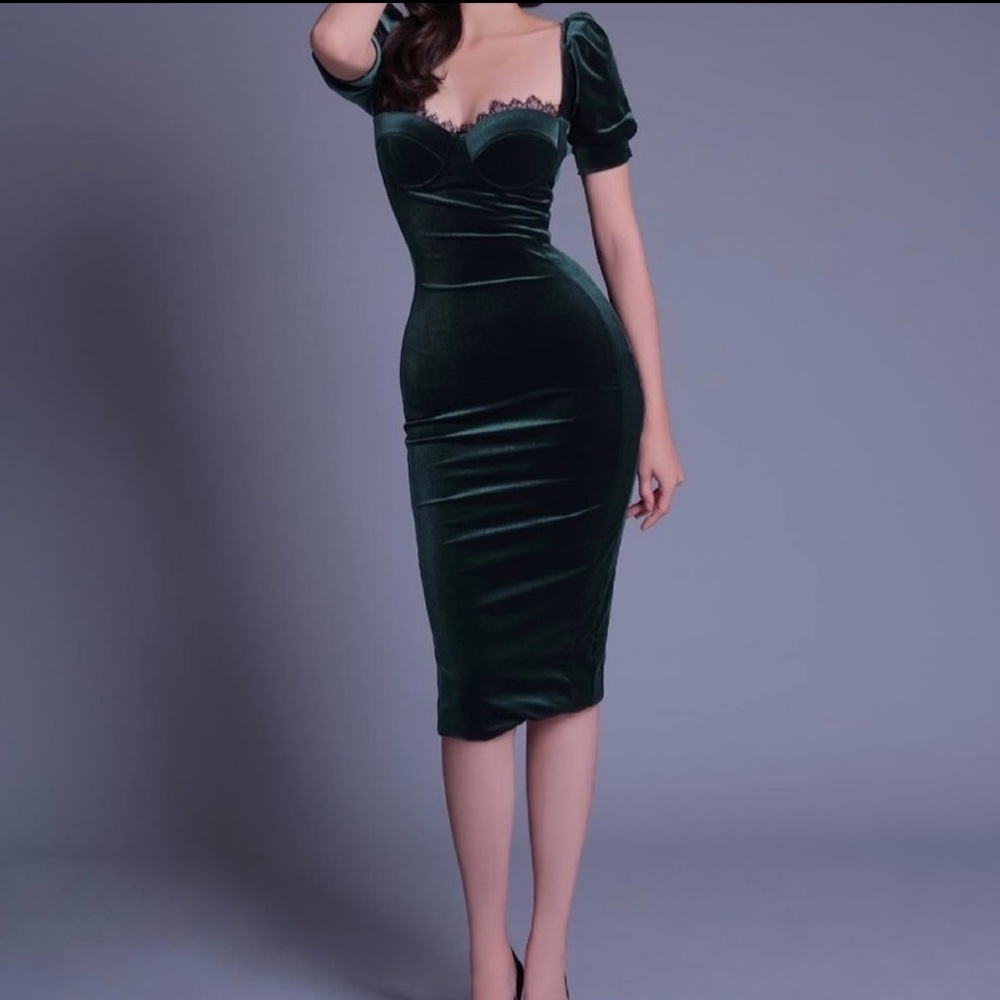 Poem Bangkok Boleyn Green Velvet Lace Sheath Dress